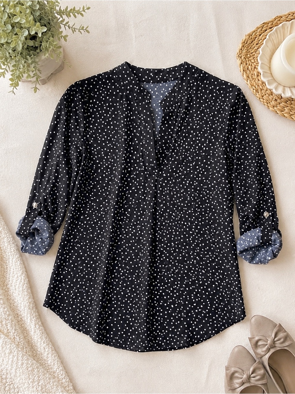 🖤🤍Dear Scarlett Black & White Polka Dot Roll Tab Blouse Size Small🖤🤍
